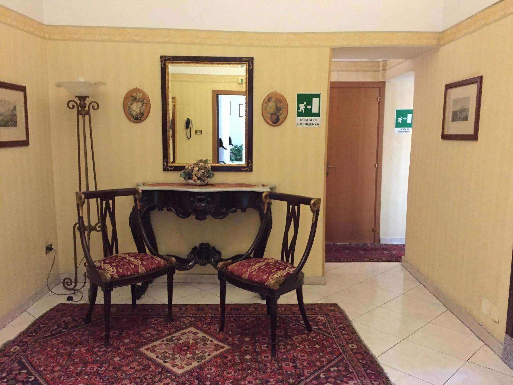 Hotel Centrale Europa Catania Exterior photo